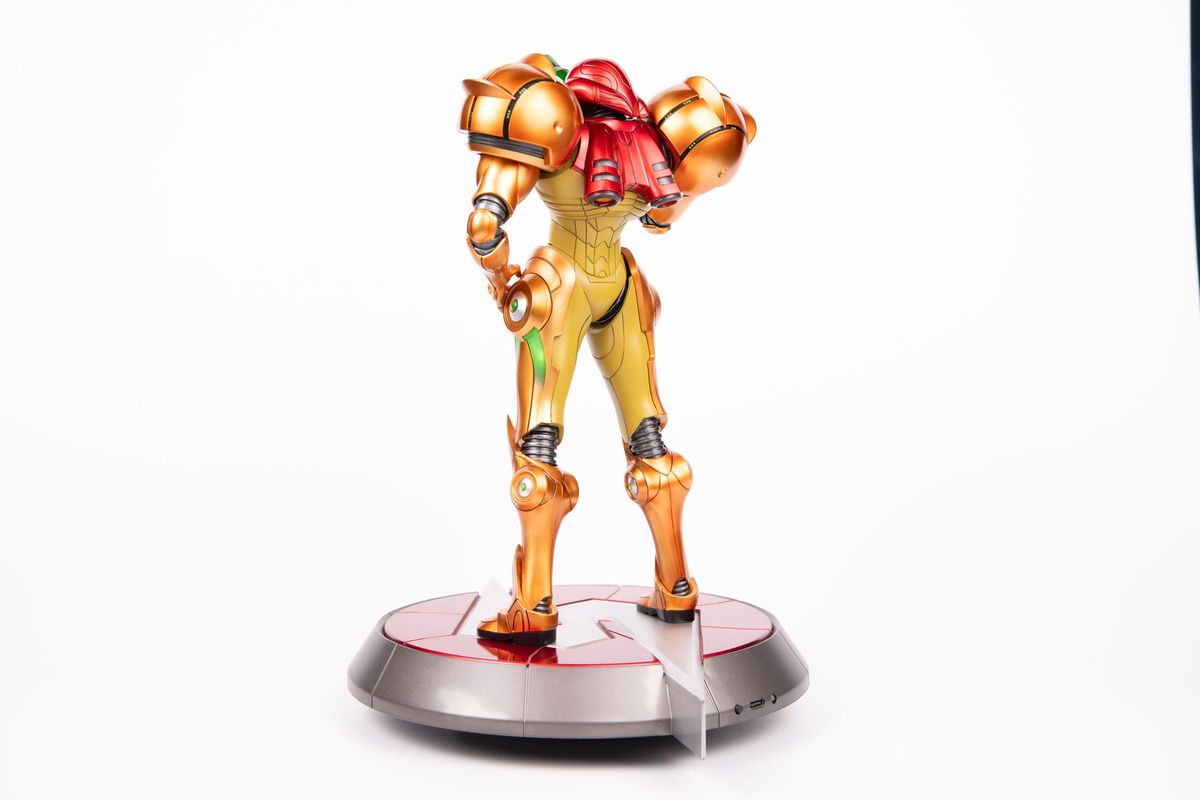 Metroid Prime - Samus Varia Suit - Collector's Edition Figuuri (keräilyhahmo)