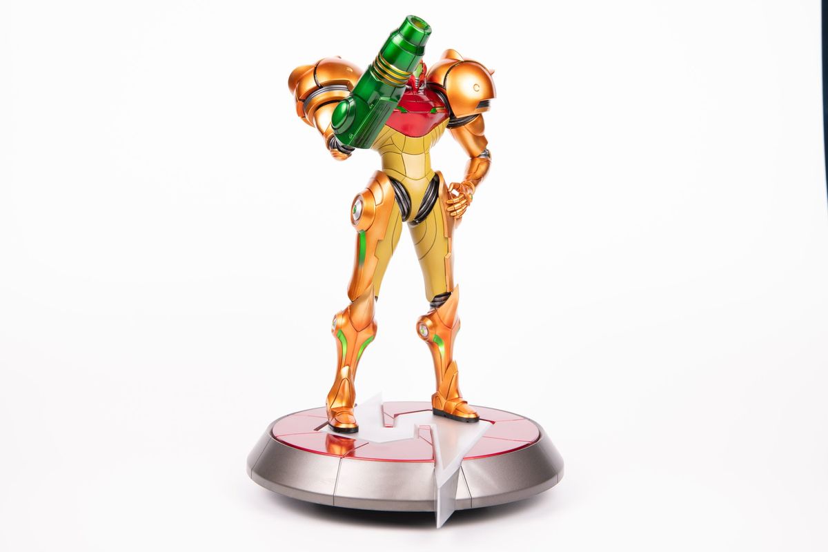 Metroid Prime - Samus Varia Suit - Collector's Edition Figuuri (keräilyhahmo)