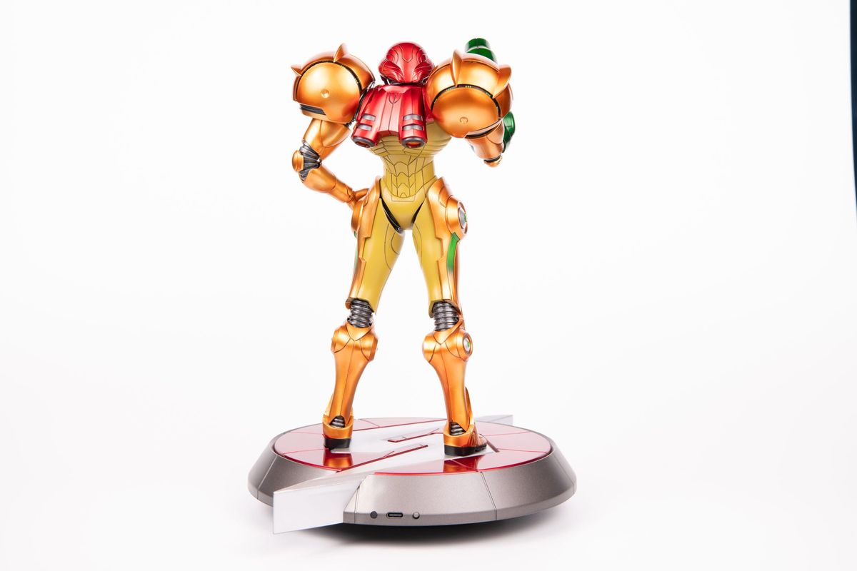 Metroid Prime - Samus Varia Suit - Collector's Edition Figuuri (keräilyhahmo)