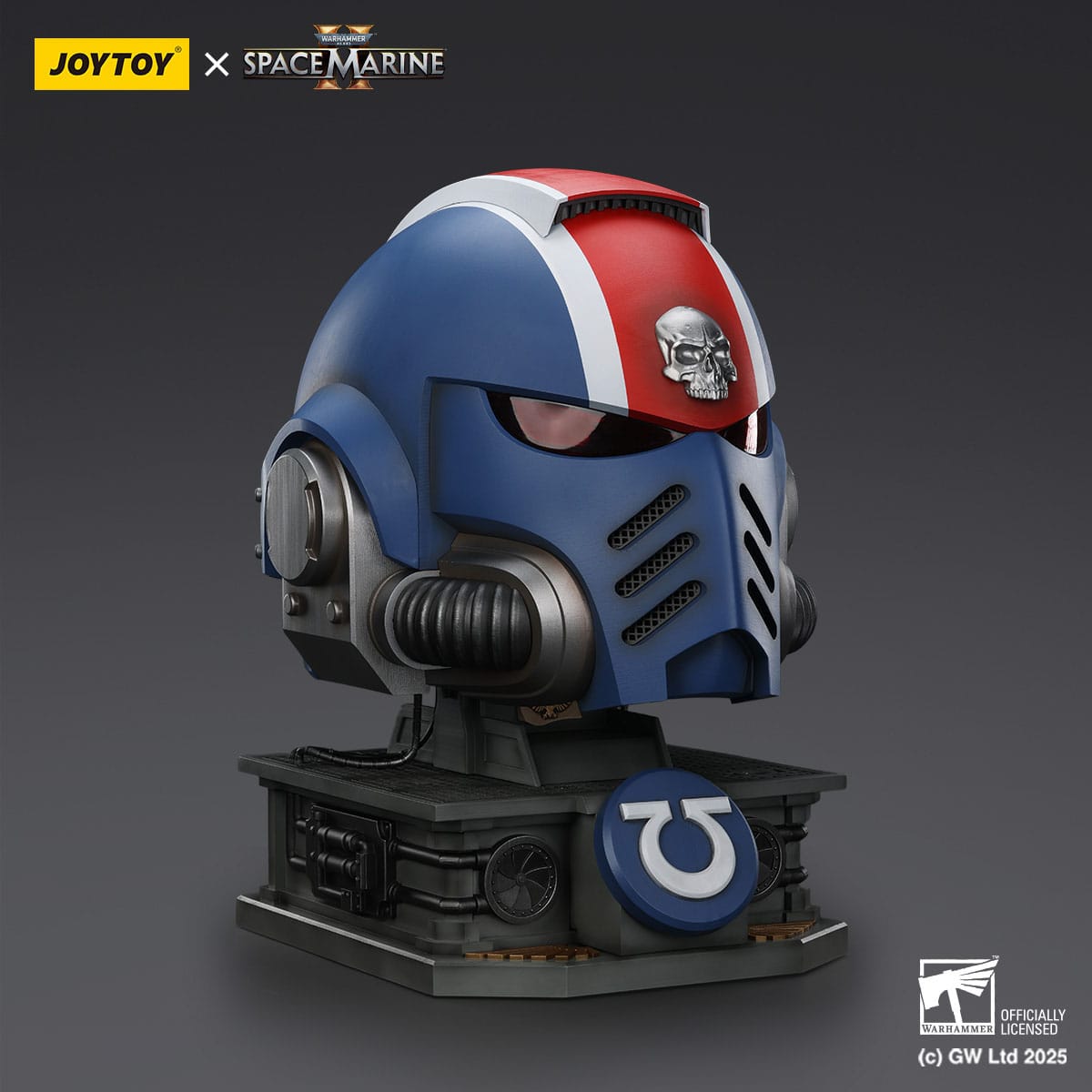 Warhammer 40,000 - Space Marine 2 Ultramarines Lieutenant Titus - Replica Helmet with Stand (replika/jäljitelmä jalustalla)
