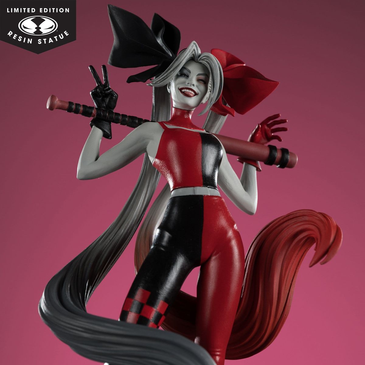 Batman - DC Direct Harley Quinn: Red, White & Black Statue 1/10 Harley Quinn by Alex Garner - Figuuri (keräilyhahmo)