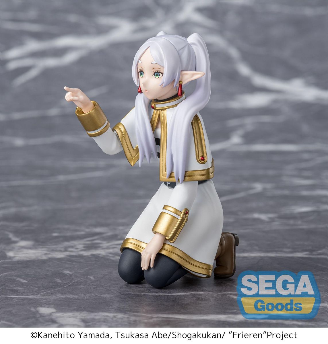 Frieren: Beyond Journey's End - PM Perching Frieren Poking Something - Figure