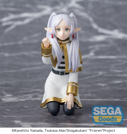 Frieren: Beyond Journey's End - PM Perching Frieren Poking Something - Figure