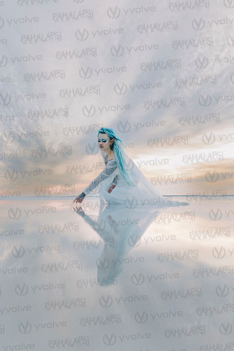 Pahalapsi - Jääprinsessa - art print-juliste (30x40cm, 140g, matta)