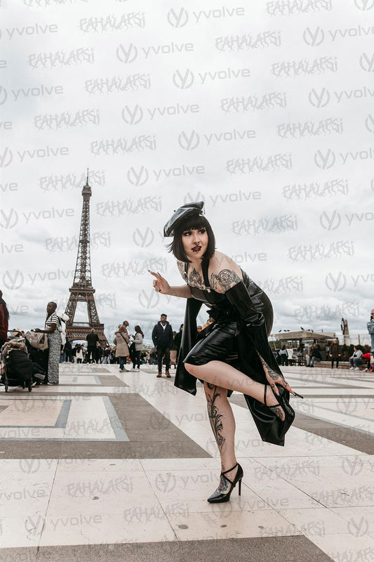 Pahalapsi - Pariisi - art print -juliste (30x40cm, 140g, matta)