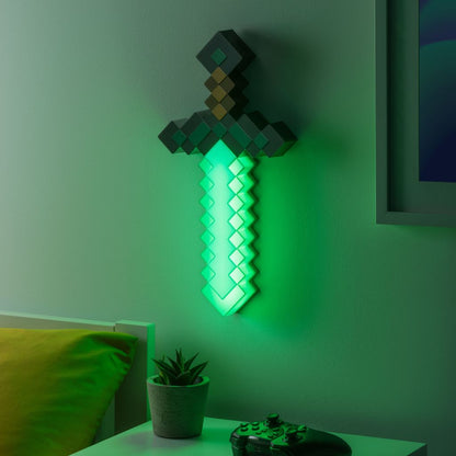 Minecraft - Diamond Sword - Valaisin (lamppu)