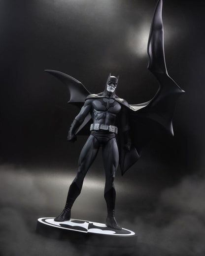 Batman - DC Direct Black & White Batman (by Jorge Jimenez) - Figuuri (keräilyhahmo)