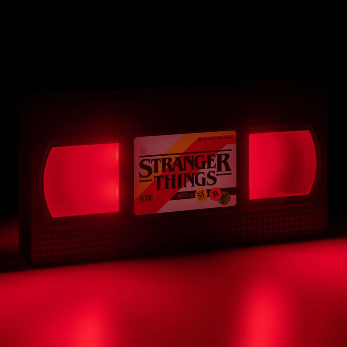 Stranger Things - VHS Logo - Pöytävalaisin